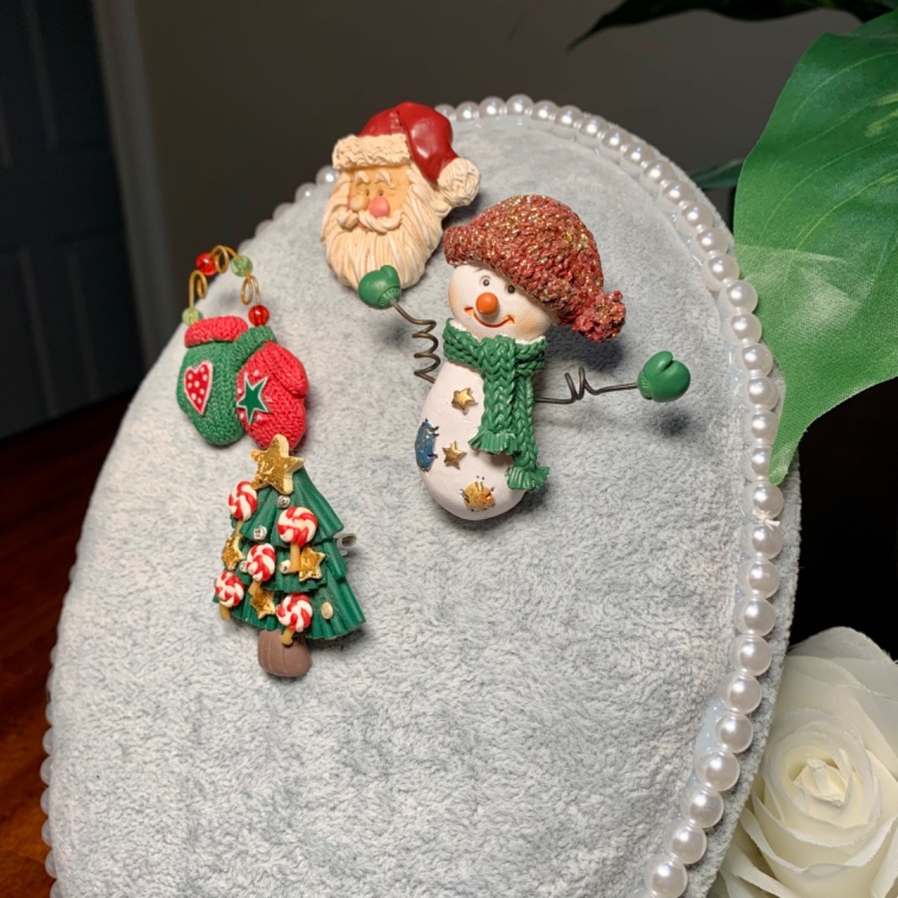 4 Holiday Christmas Brooches, Old World Rustic Style - Picture 6 of 11